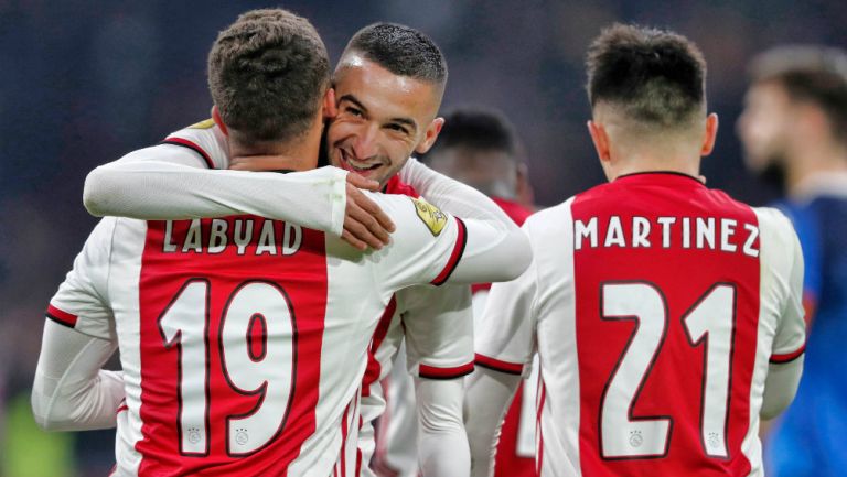 Jugadores del Ajax celebrando un gol ante Heracles