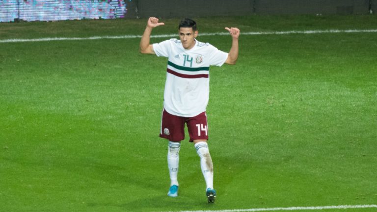 Uriel Antuna en juego con la Selección Mexicana