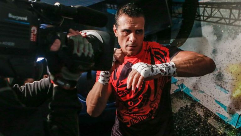 Alberto Rodríguez 'El Patrón previo a su combate en MMA