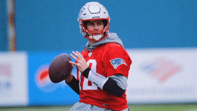 Tom Brady en un entrenamiento con New England Patriots
