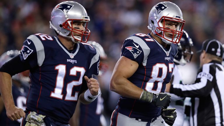 Brady y Gronk, durante un juego de los Patriots