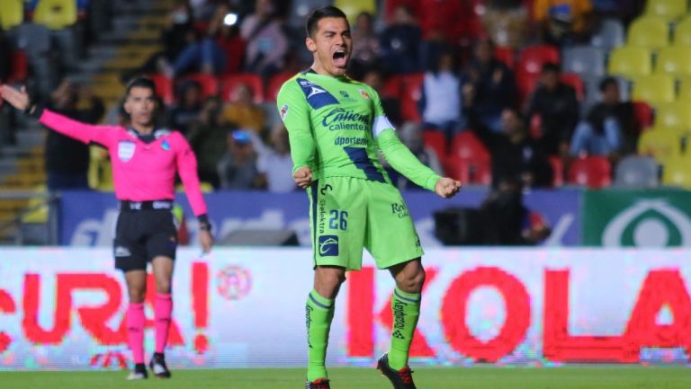 Aldo Rocha celebra un gol con Morelia