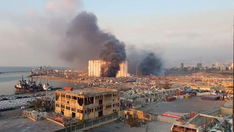 Videos: Enorme explosión se registró en Beirut, Libano