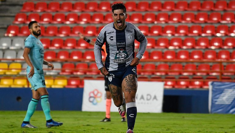 Guzmán corre tras marcar el gol del triunfo