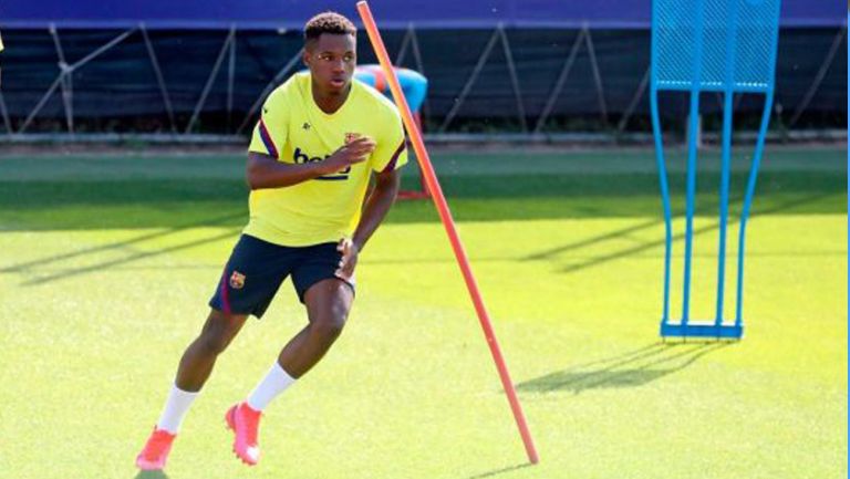 Ansu Fati durante un entrenamiento con el Barcelona 