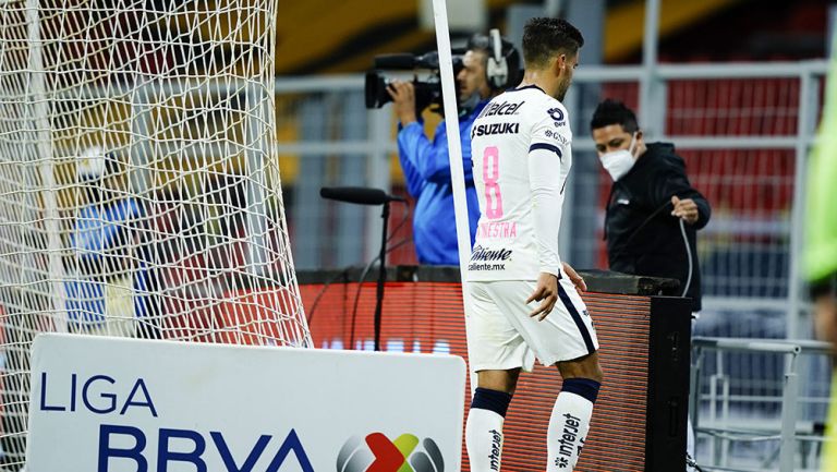  Andrés Iniestra tras su expulsión en el América vs Pumas