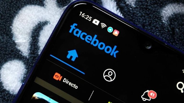 Ya se podrá usar el 'modo oscuro' en Facebook móvil