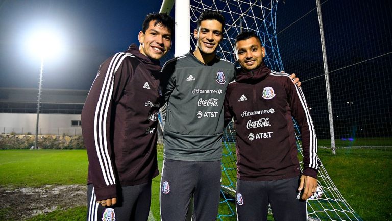 Lozano, Jiménez y Corona en un entrenamiento del Tri