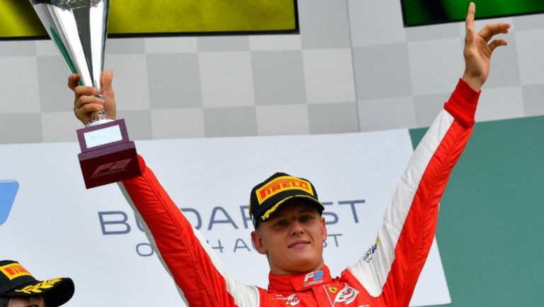 Mick Schumacher galardonado en Fórmula 2 con el equipo italiano Prema