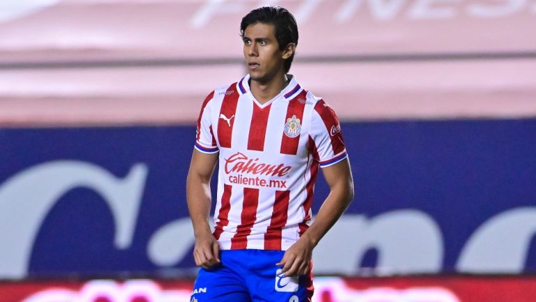 JJ Macías durante un partido con Chivas