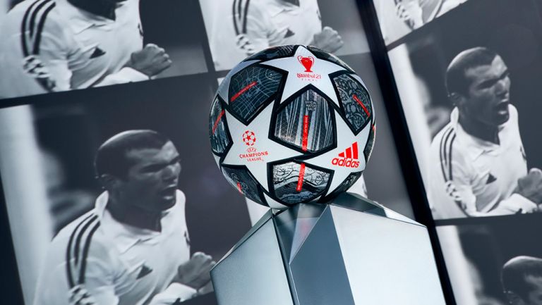 Champions League presentó balón para la fase de eliminatorias