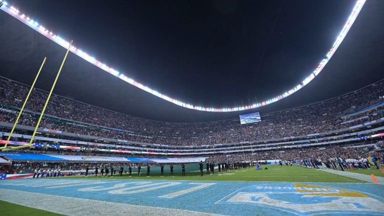 Estadio Azteca en el juego entre los Chargers y los Chiefs