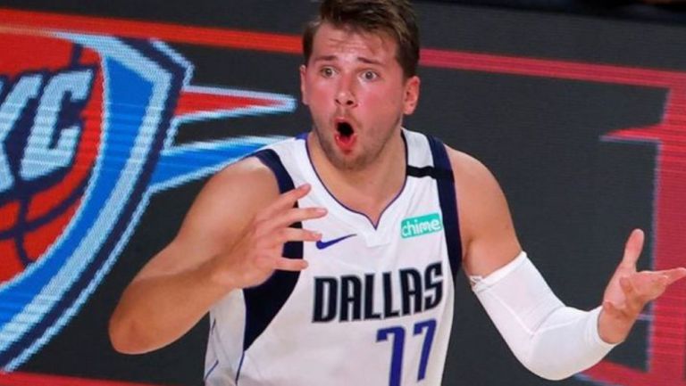 Luka Doncic, sorprendido en un juego de los Dallas Mavericks