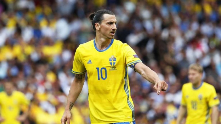 Zlatan Ibrahimovic: Delantero del Milan volvería con la selección de Suecia