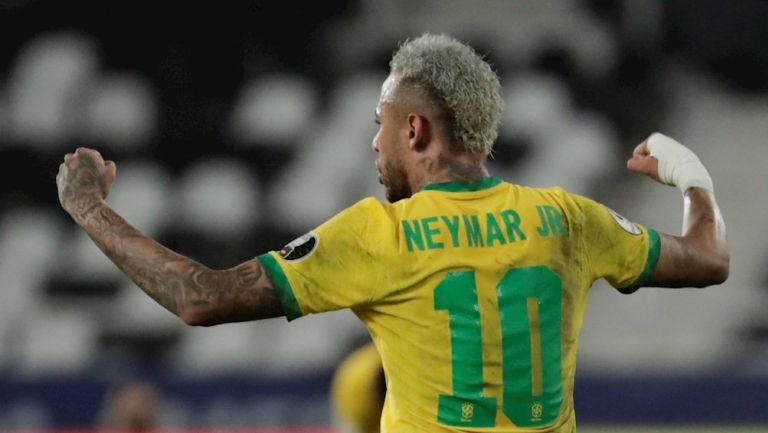 Neymar en victoria vs Perú