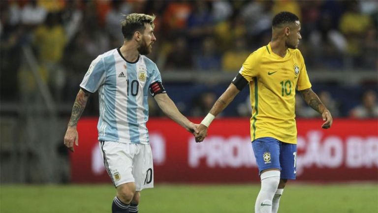 Neymar y Lio Messi durante un partido 