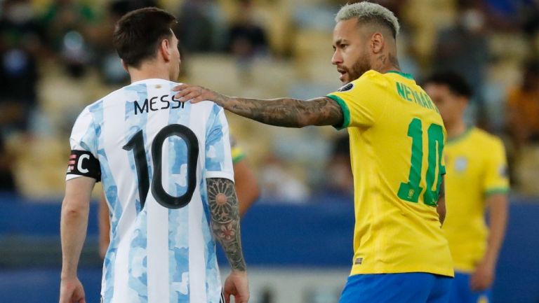 Messi y Neymar durante la Final de la Copa América