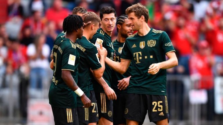 Jugadores del Bayern Munich festejando un gol a favor
