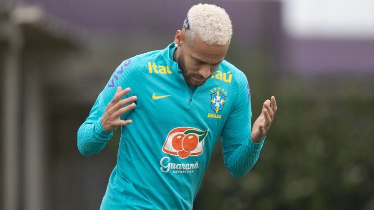 Neymar Jr entrena con la Selección de Brasil
