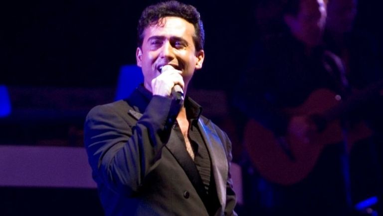 Carlos Marín durante un concierto 