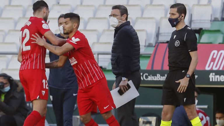 Tecatito Corona ingresa de cambio en primer juego con Sevilla
