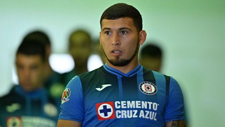 Juan Escobar previo a un partido del Cruz Azul
