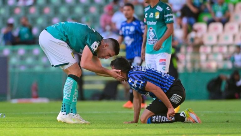 Ormeño y Omar Mendoza en el juego entre León y Querétaro
