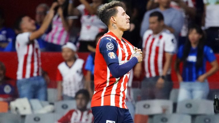 Chicote Calderón celebra gol ante Cruz Azul