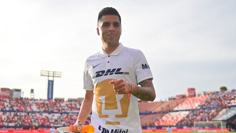 Leonel López durante un partido de Pumas