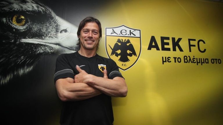 Matías Almeyda como DT del AEK de Atenas