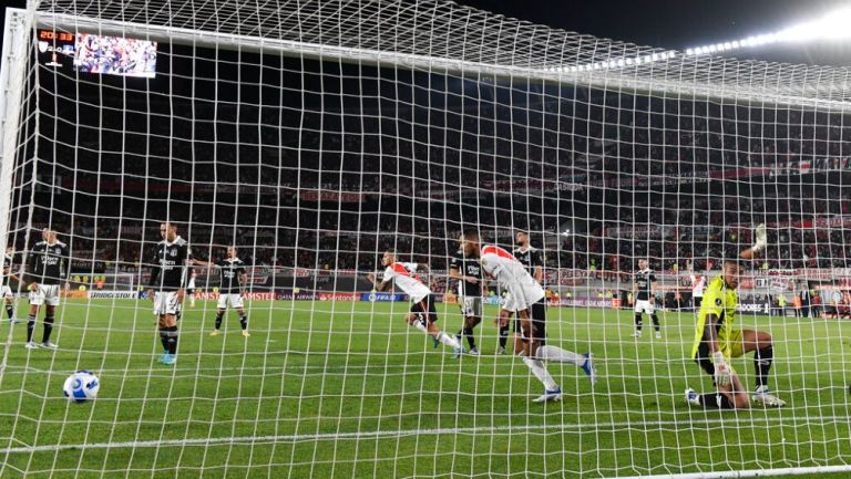 Copa Libertadores: River Plate clasificó a Octavos de Final con goleada a Colo Colo