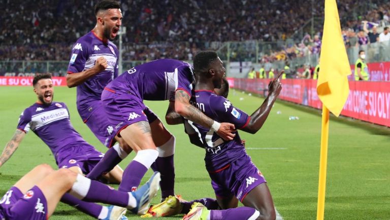 Fiorentina celebra gol de Duncan