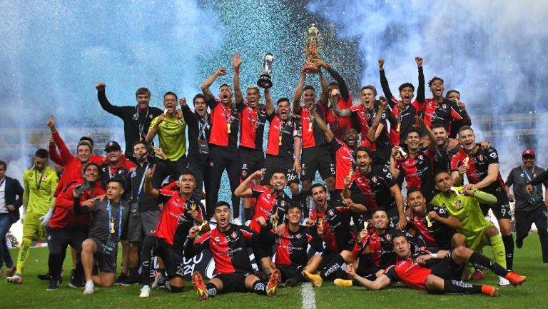Atlas festejando el título obtenido en el Torneo Apertura 2021
