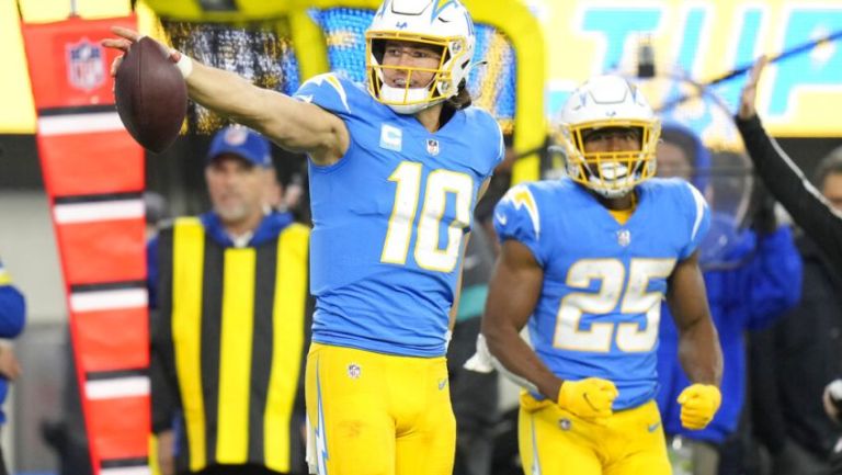 Chargers se impuso a Dolphins en SNF