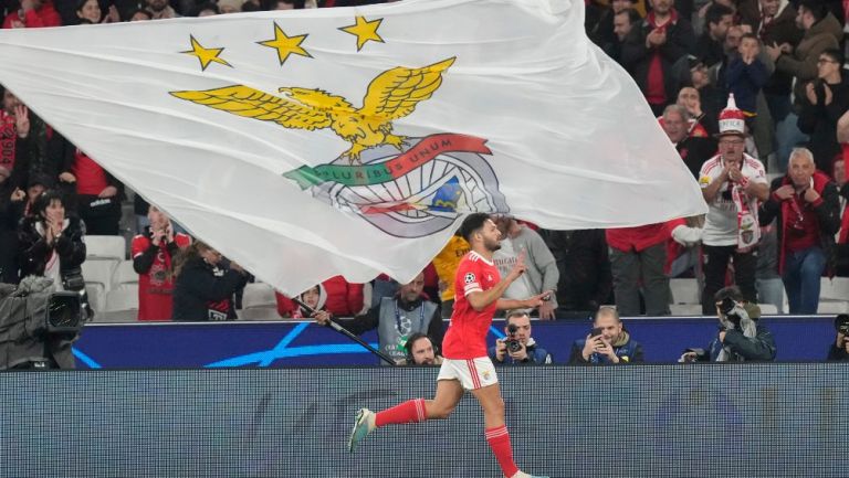 Benfica aplastó al Brujas en los Octavos de Final de la Champions League