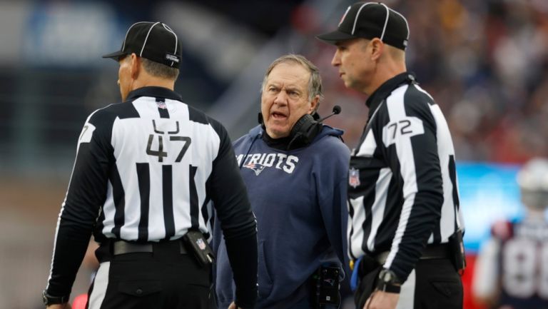Bill Belichick se 'quejó' de los balones desinflados en el duelo entre Patriots y Chiefs