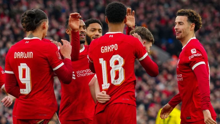 Liverpool vence a Norwich en un partido emotivo tras la noticia de la salida de Jürgen Klopp