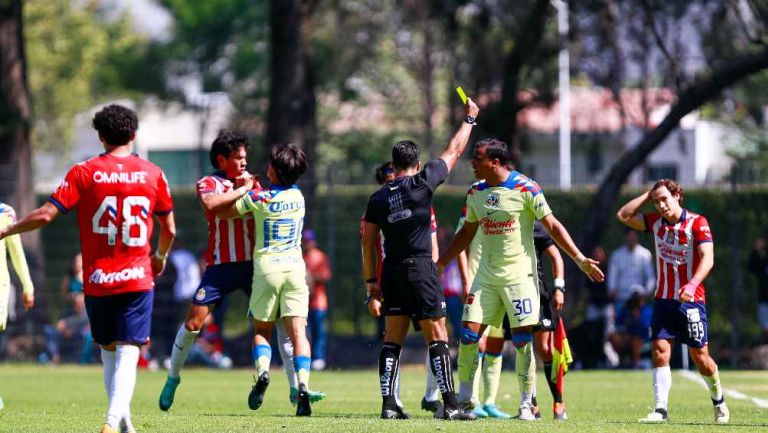 ¡Se armó la bronca! Chivas y América Sub 23 se fue a los golpes tras la victoria rojiblanca