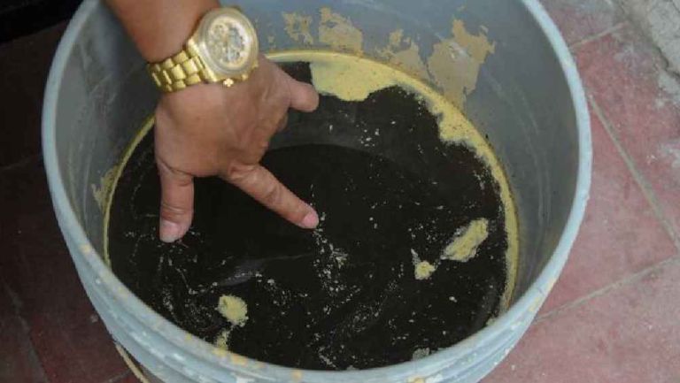 Encuentran restos derivados de petróleo en agua contaminada de la alcaldía Benito Juárez